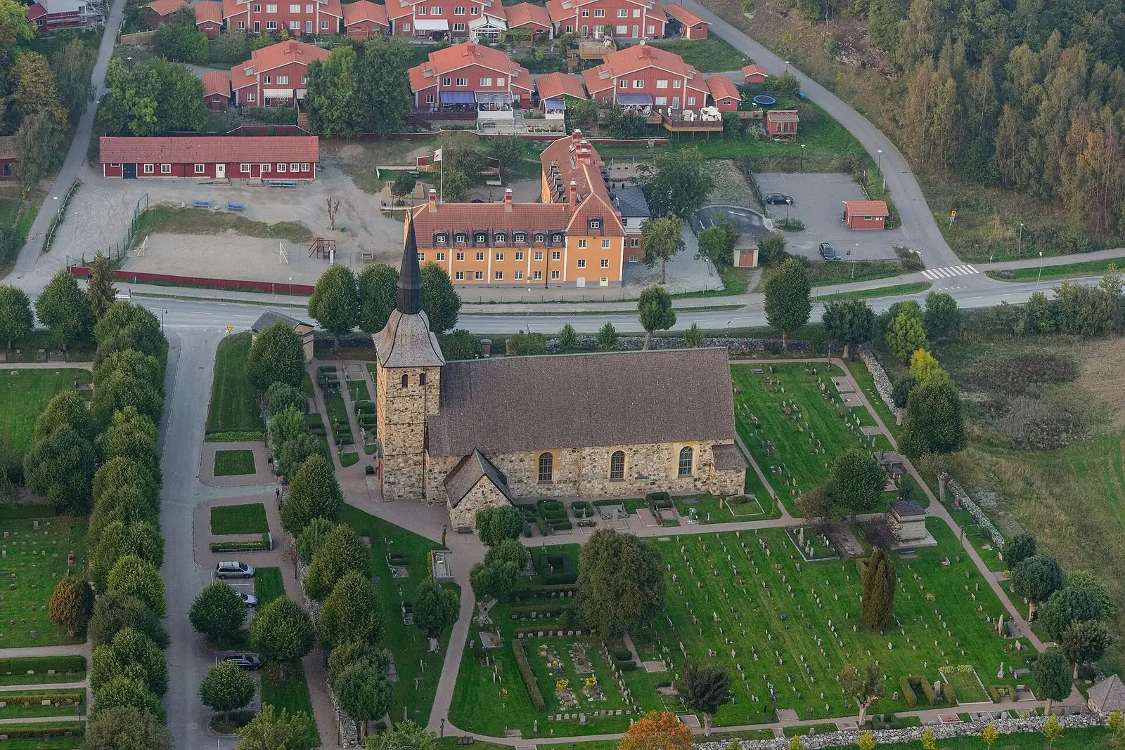 Botkyrka kyrka från luften