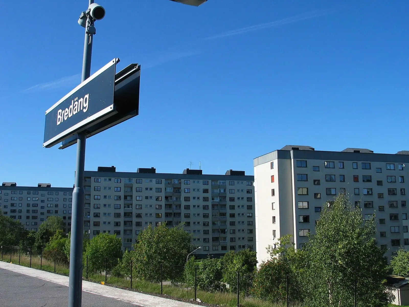 Höghus vid Bredängs tunnelbanestation