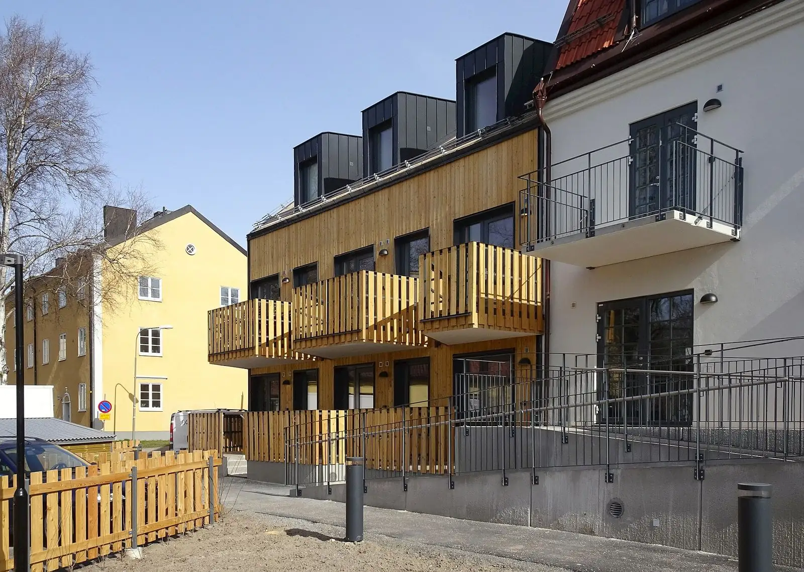 Nytt trähus vid Gamla Tyresövägen