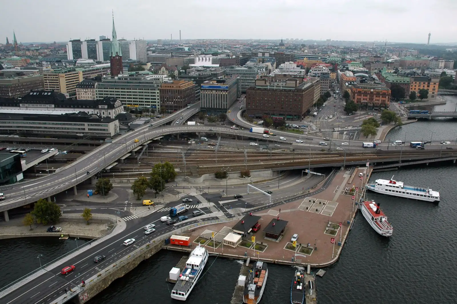 Utsikt över Norrmalm och Klara Mälarstrand från Stadshustornet
