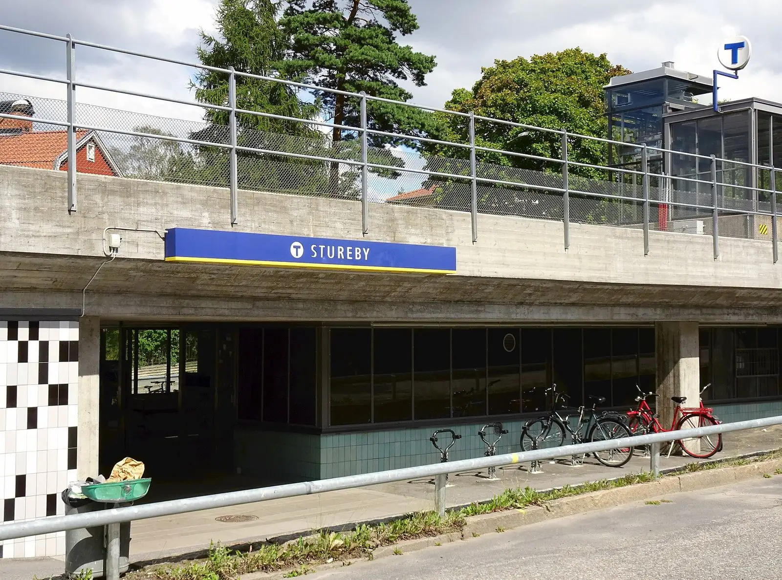 Stureby tunnelbanestation
