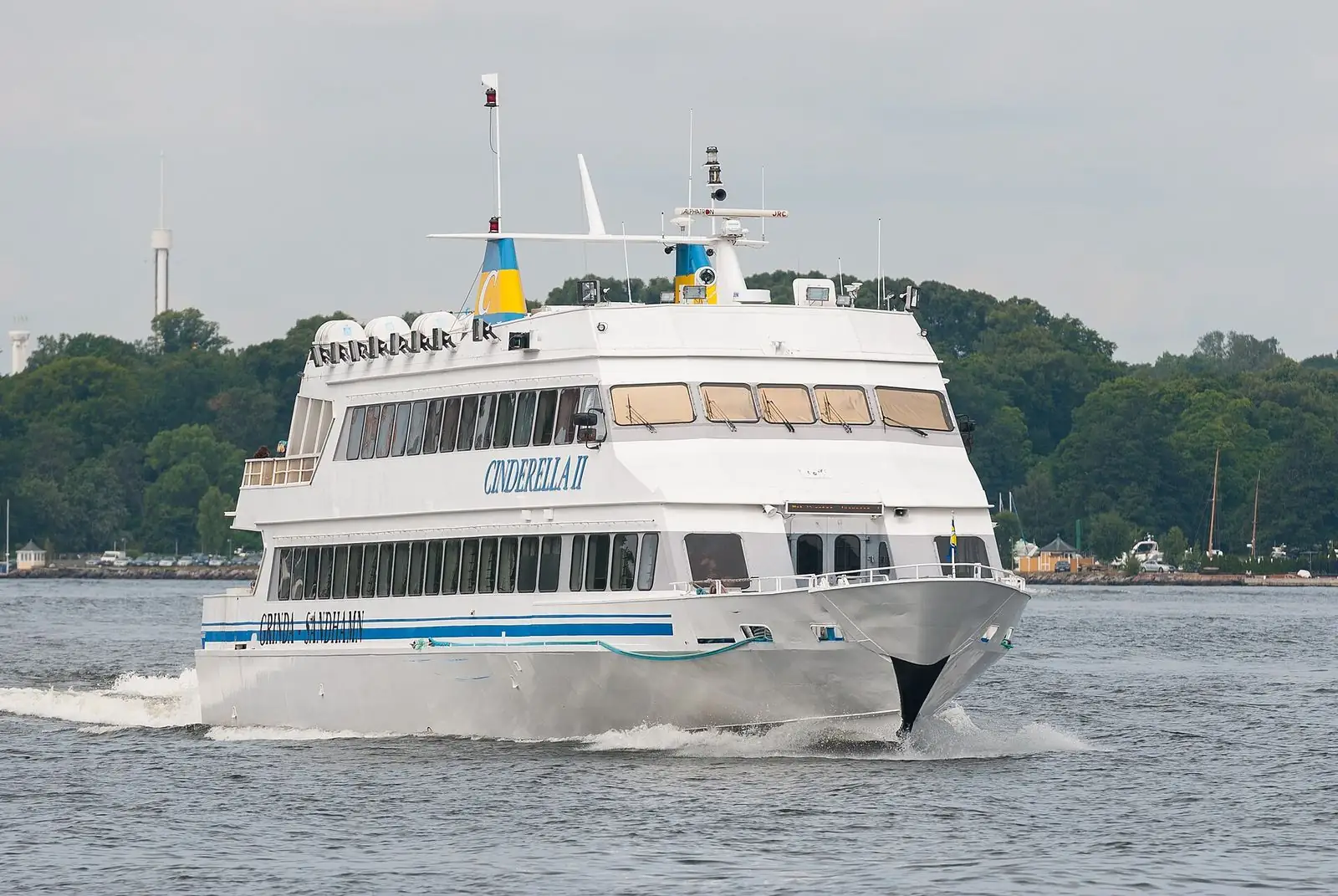 Båten Cinderella II vid Nacka strand