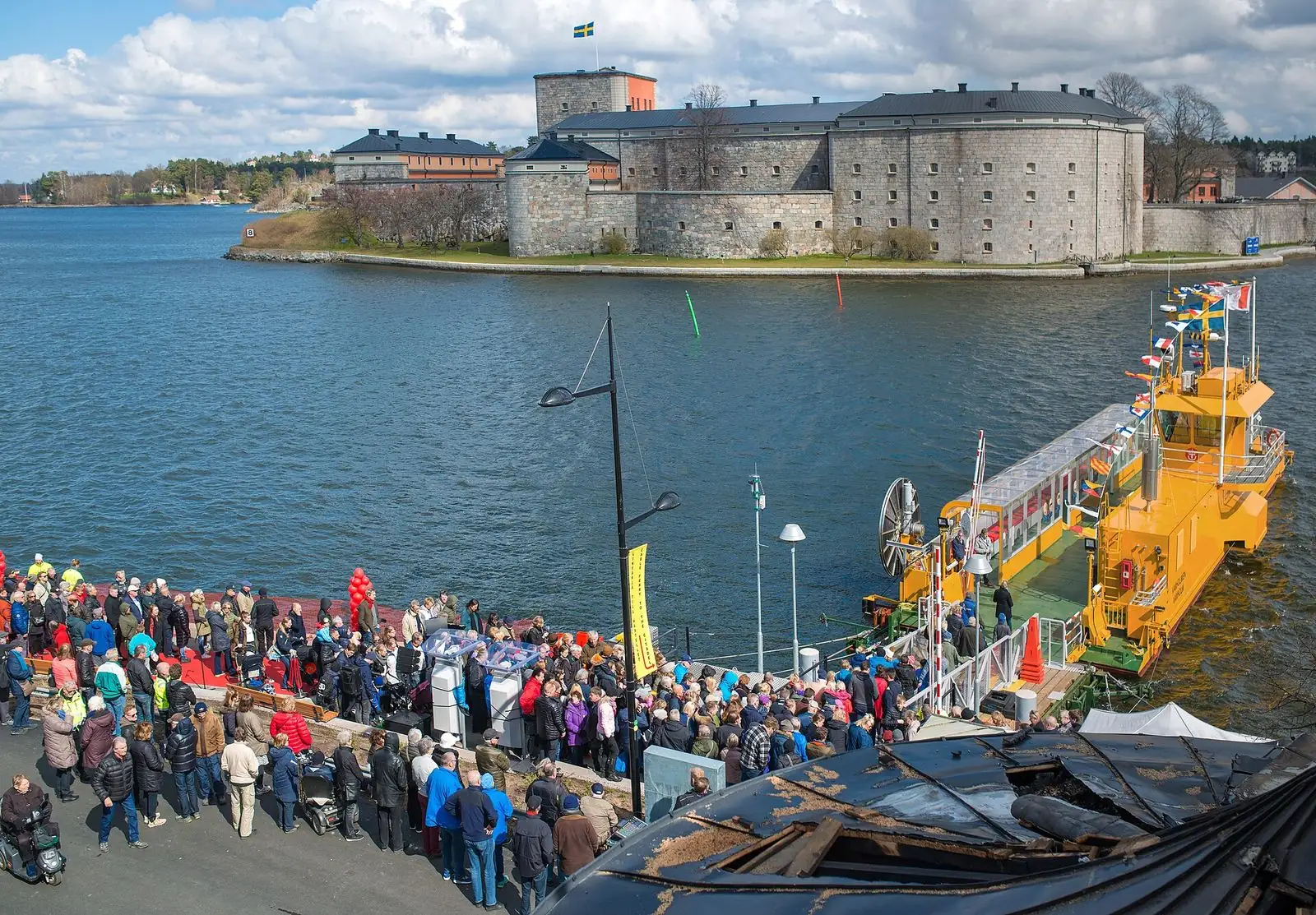 Kastellet och båtar vid Vaxholm