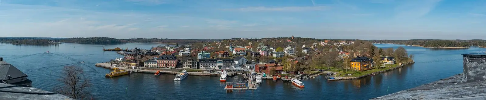 Vaxholms hamn och bebyggelse