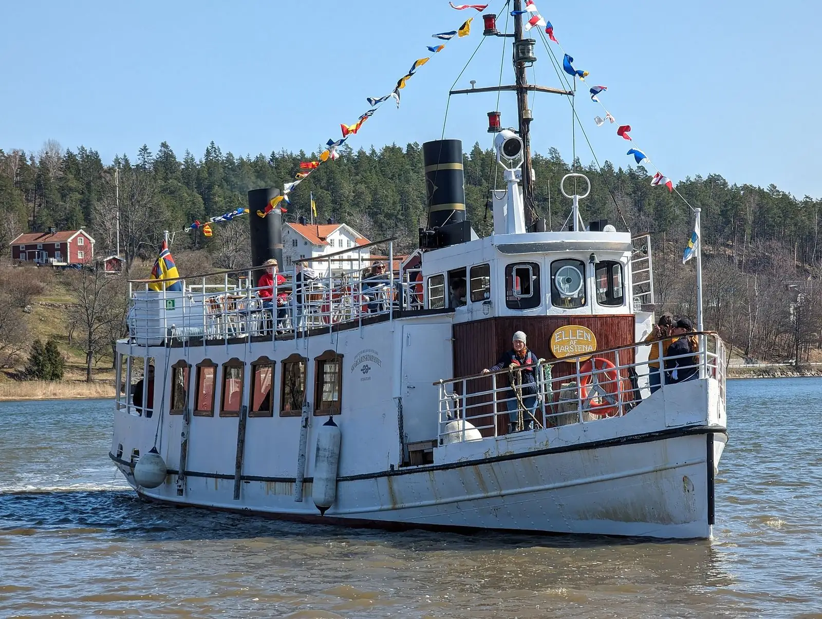 Skärgårdsbåt i Valdemarsviken
