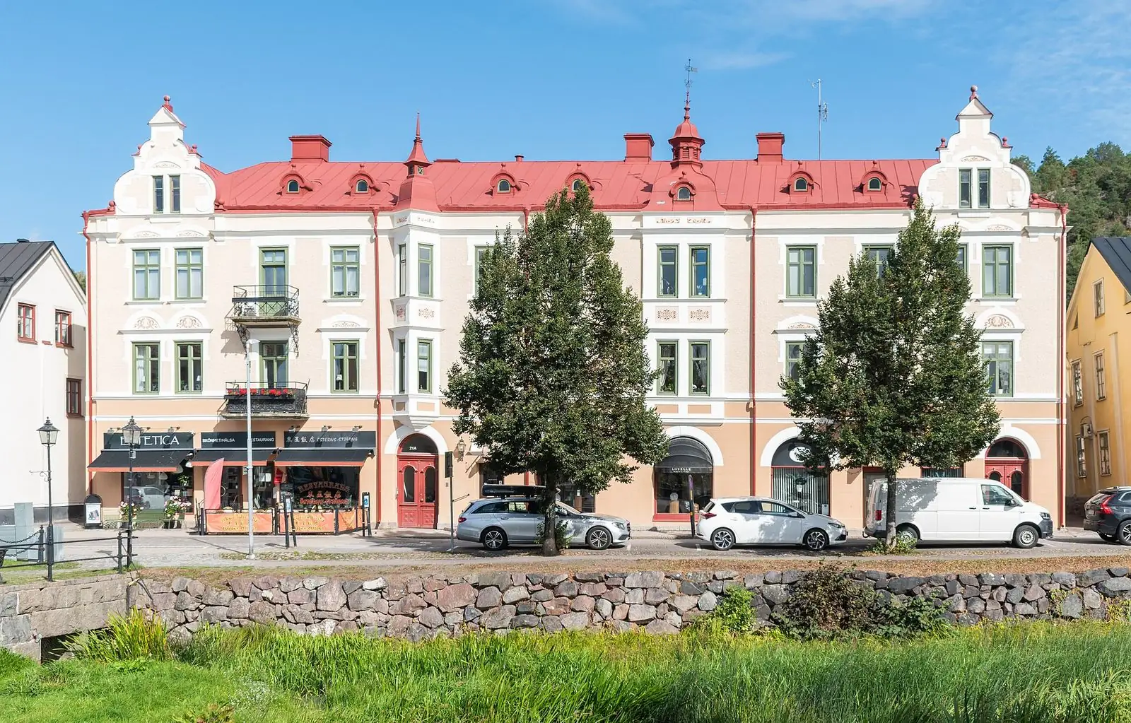 Hus vid Göta kanal i Söderköping
