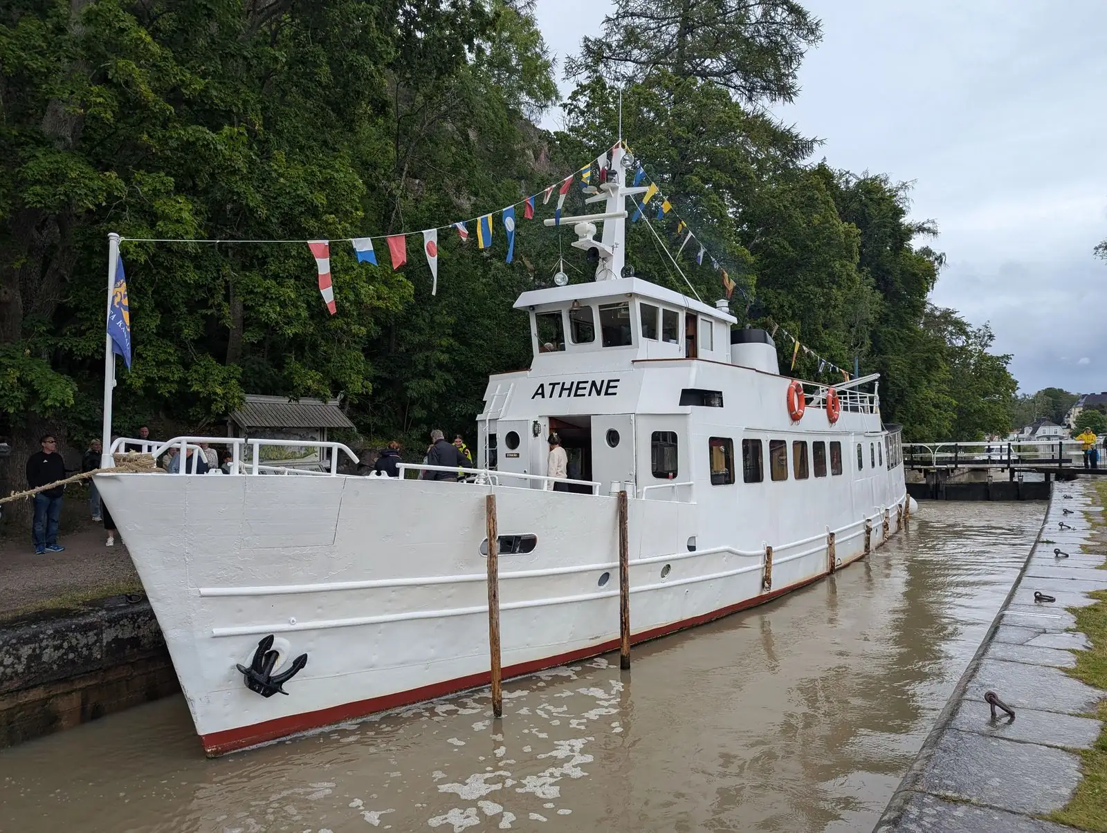 Kanalbåt i Göta kanal i Söderköping