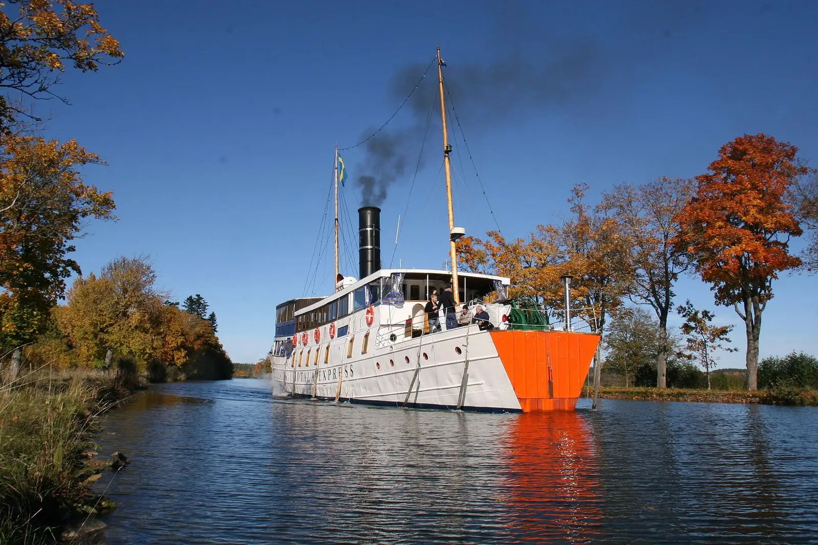Ångbåt på Göta kanal vid Motala