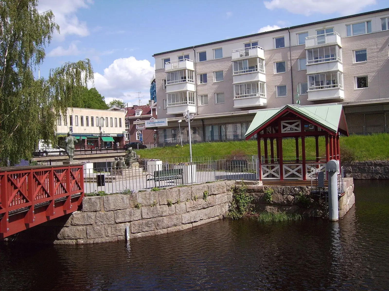 Mjölnarstatyn vid Svartån i Mjölby