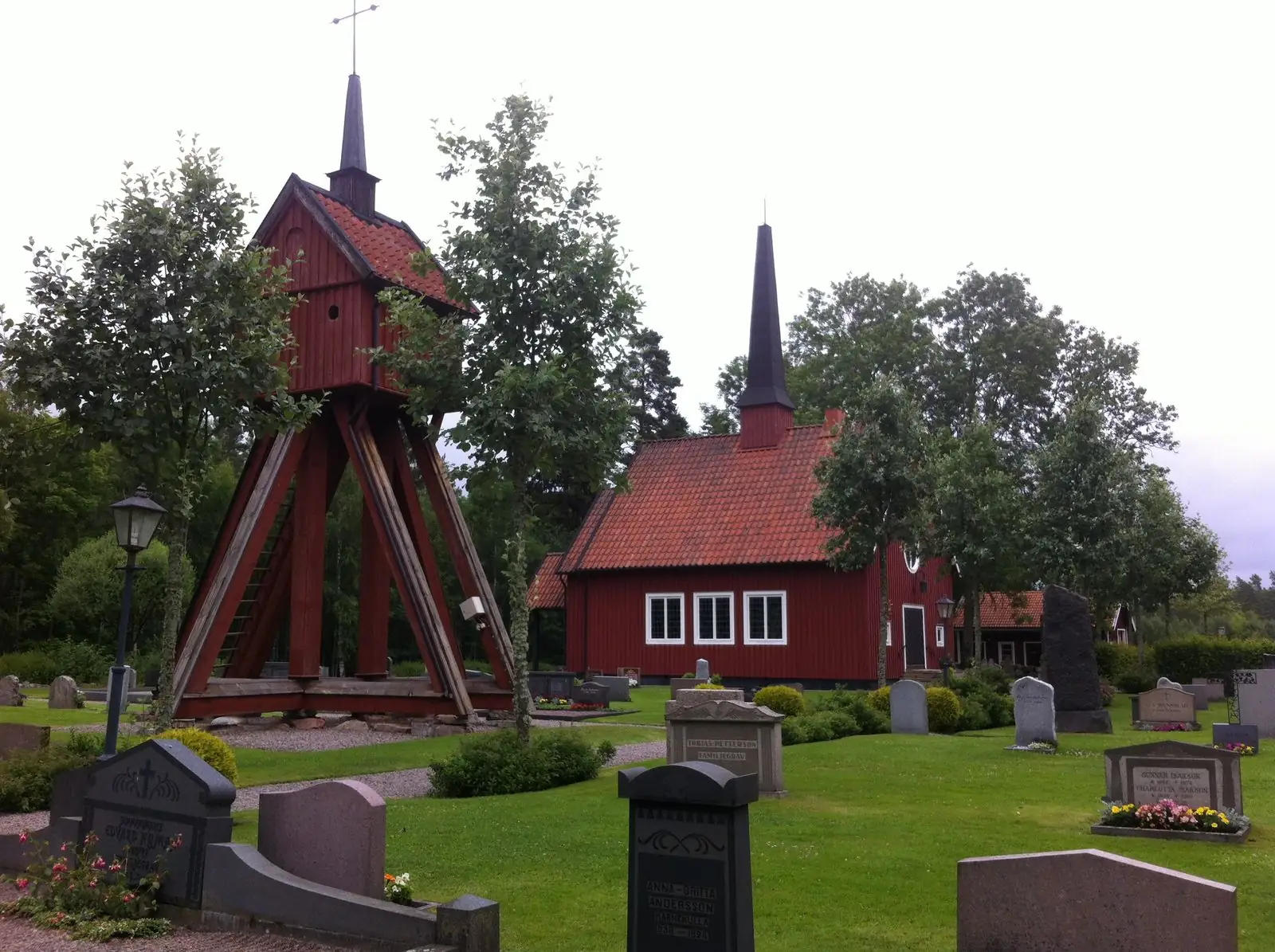 Habo kyrka med klockstapeln
