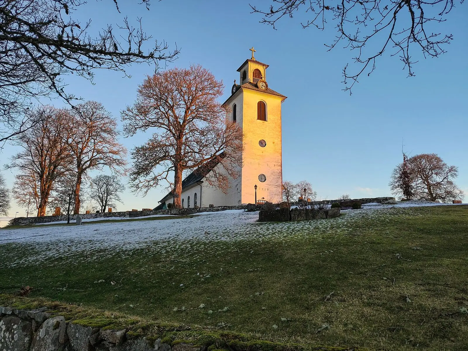 Södra Hestra kyrka i Broaryd