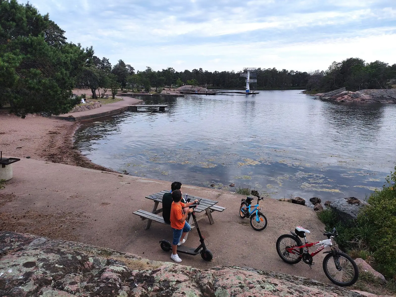 Badplats vid havet i Oskarshamn
