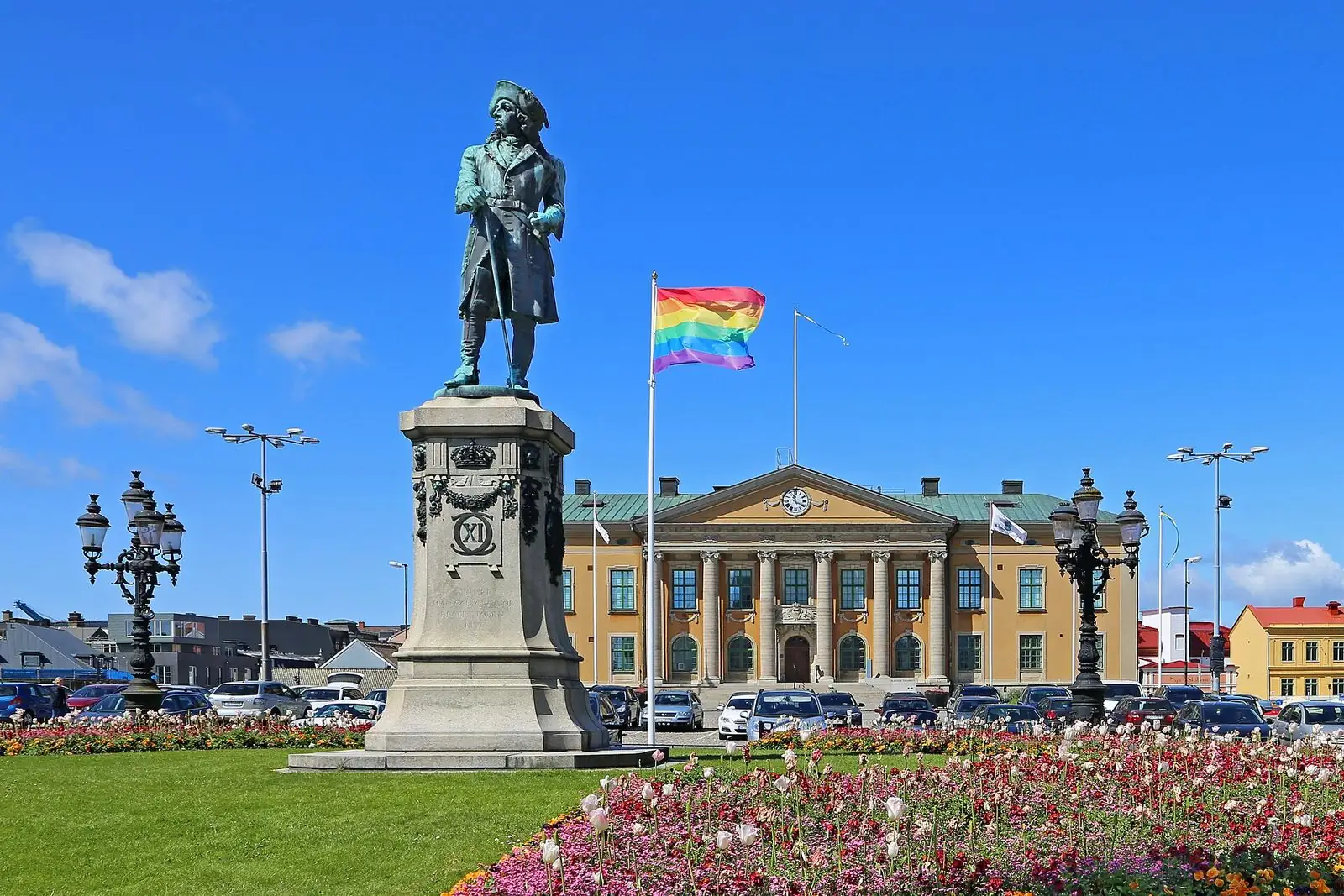 Statyn av Karl XI på Stortorget