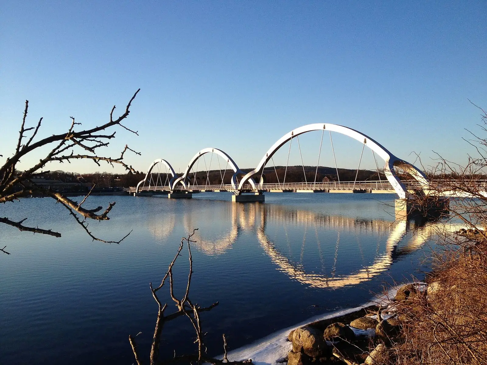 Sölvesborgsbron i kvällsljus
