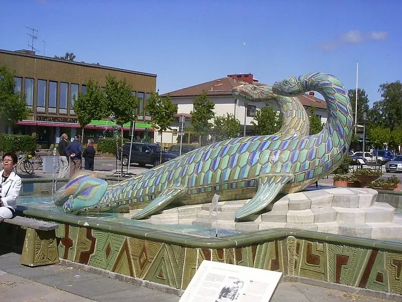 Skulpturen vid torget i Bromölla