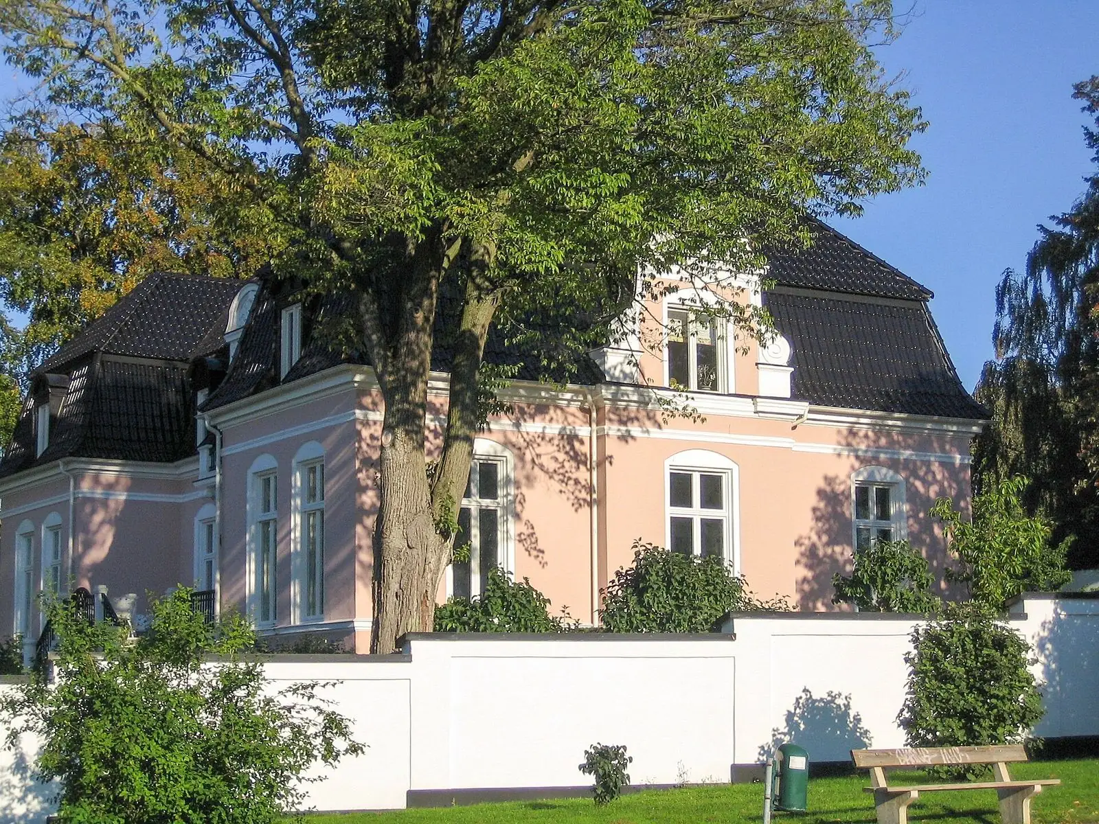 Villa i Fridhem