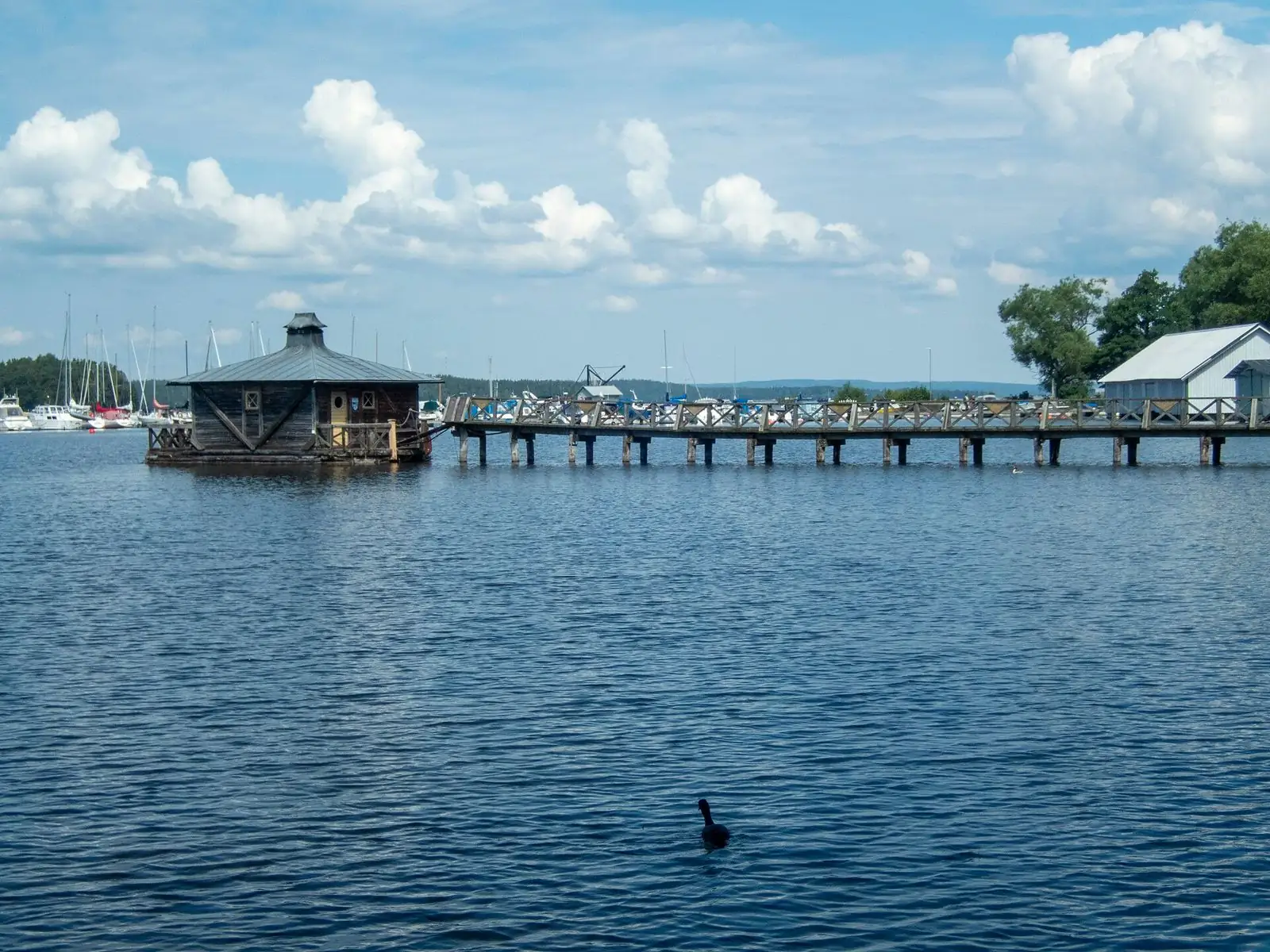 Badhus vid Vättern i Karlsborg