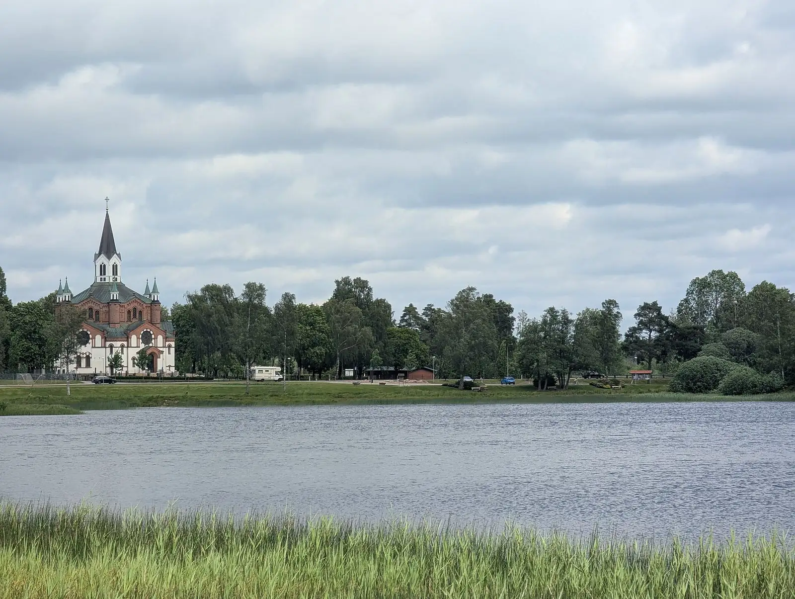 Kyrkan vid sjön i Tranemo