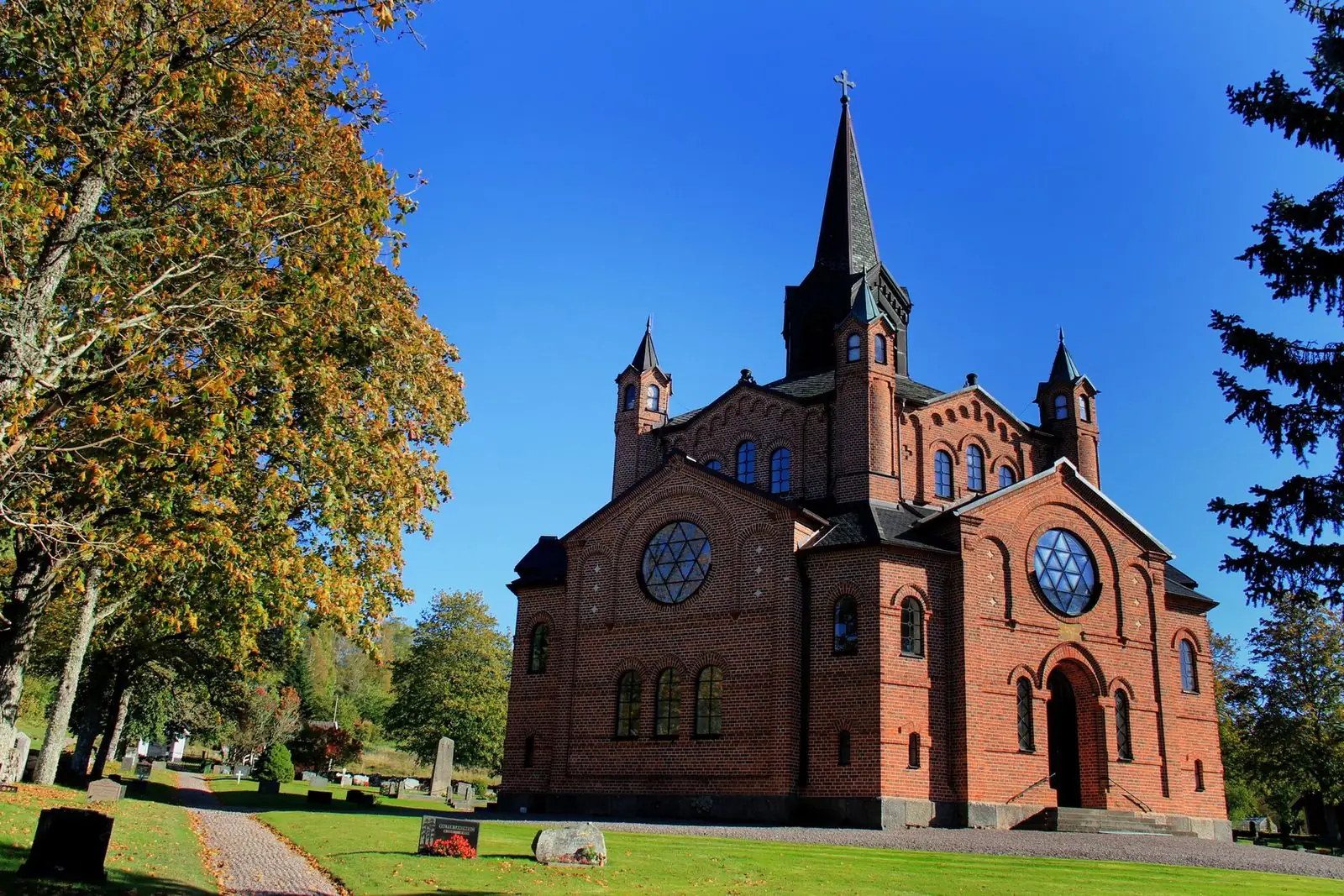 Tegelkyrka i Töreboda