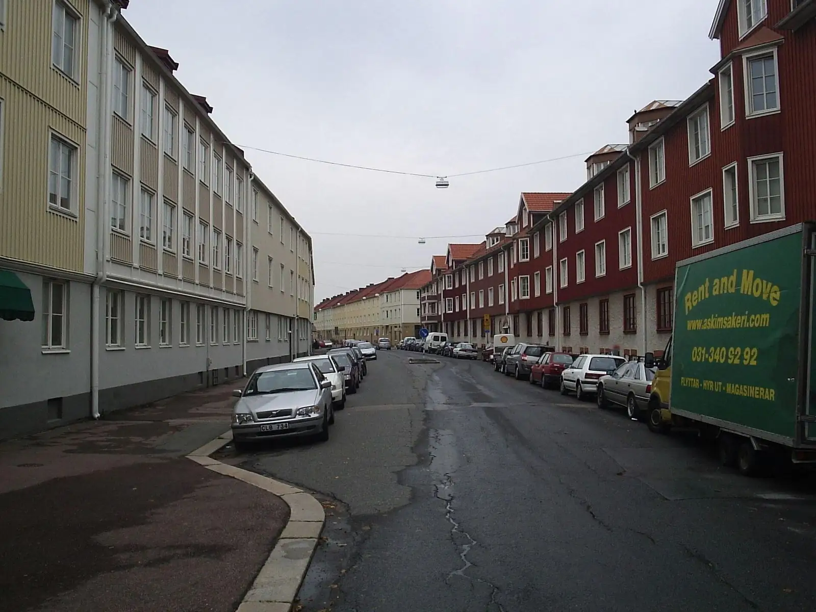 Landshövdingehus längs en gata i Gamlestaden