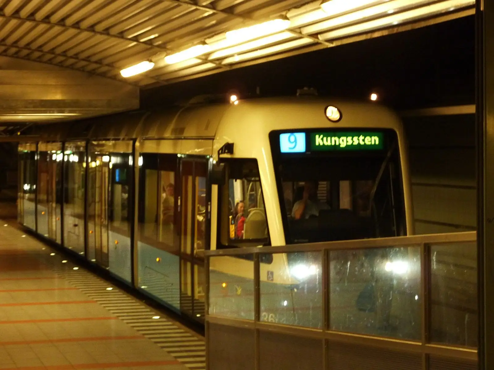 Spårvagnshållplatsen i berget vid Hammarkullen