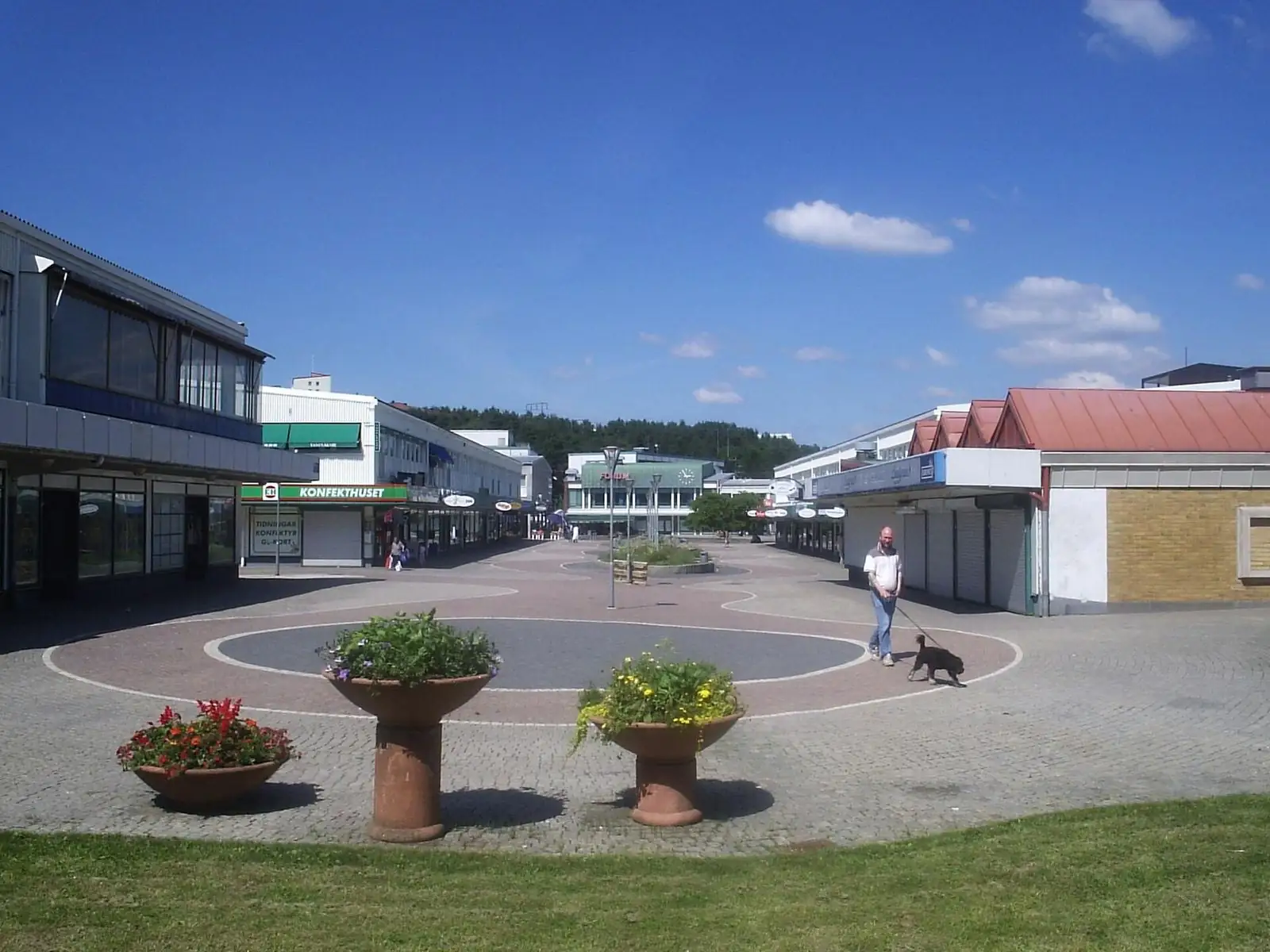 Kortedala torg en sommardag