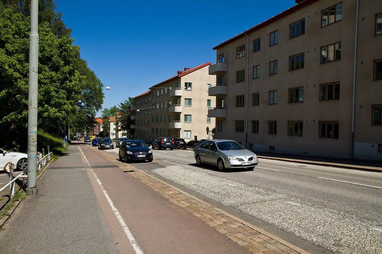 Eklandagatan med lamellhus