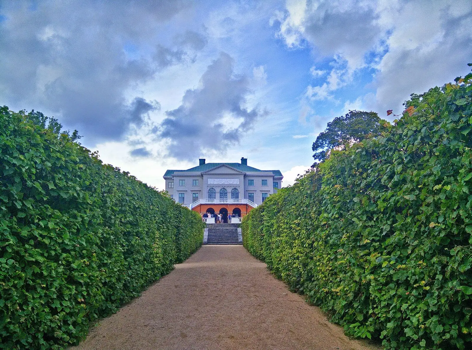 Allén mot Gunnebo slott