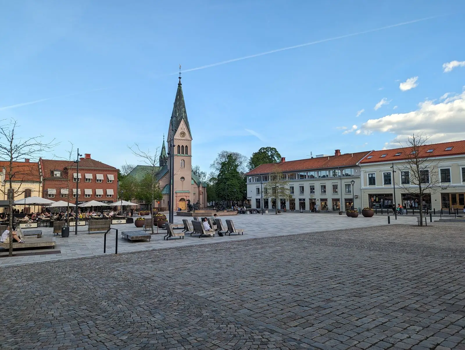Hertig Johans torg och Sankta Helena kyrka