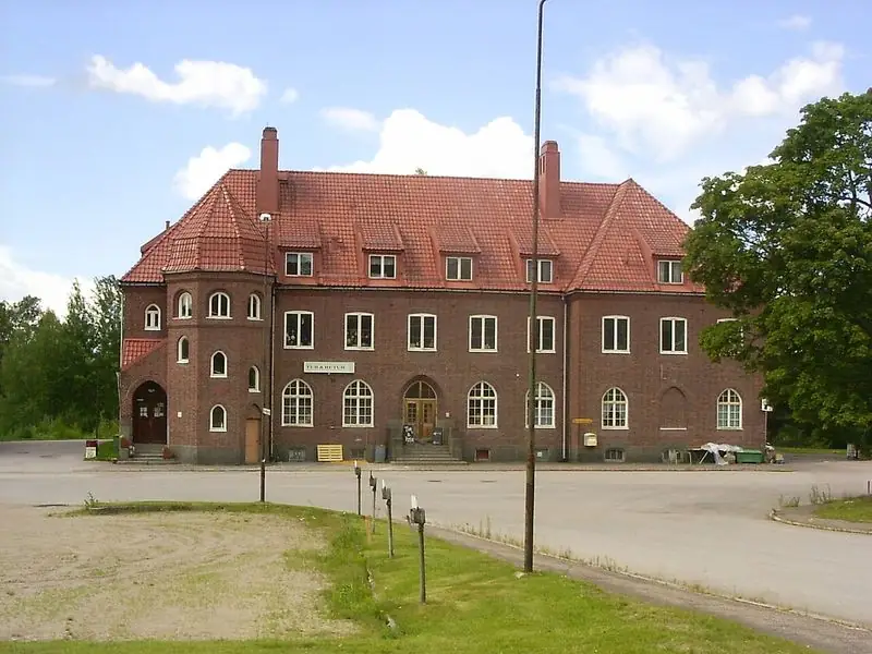 Gammal tegelbyggnad i Hagfors