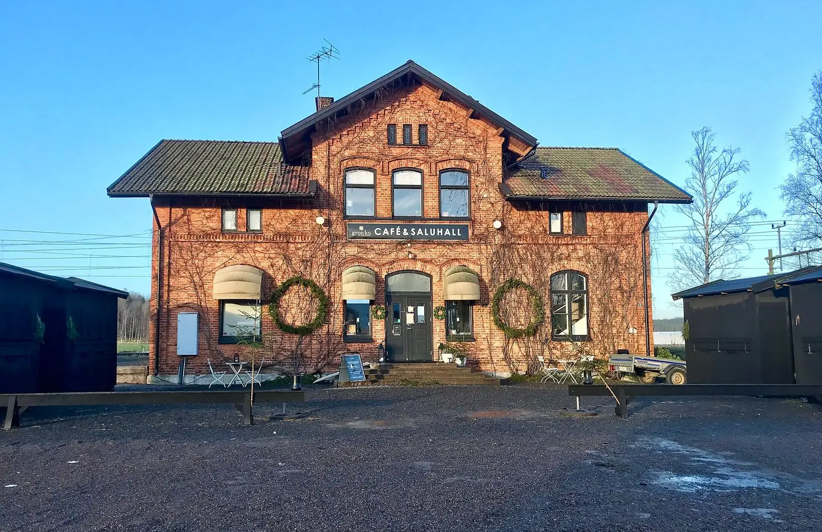Gammal tegelbyggnad i Säffle
