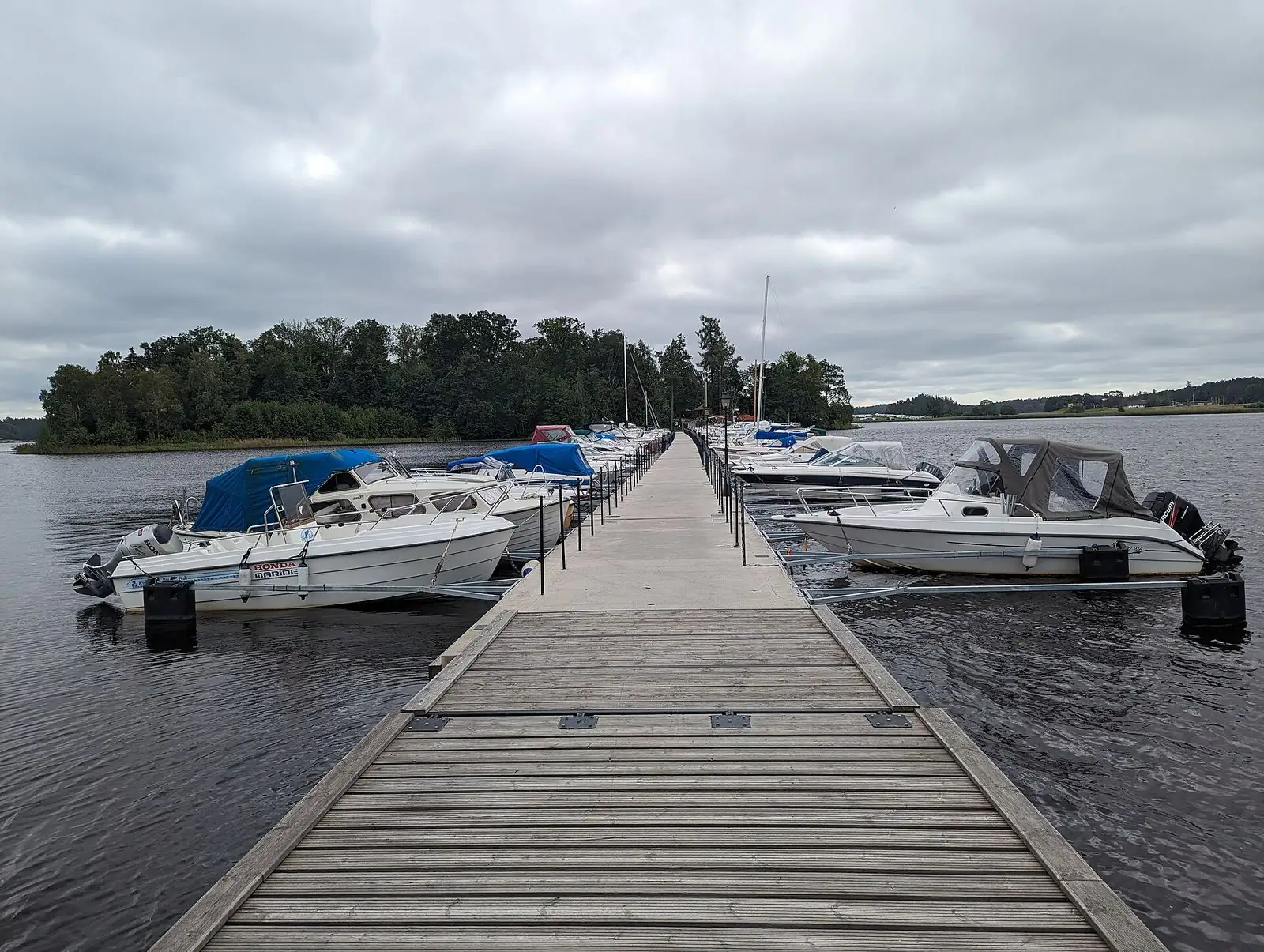 Båtbryggan vid Borgmästarholmen i Askersund