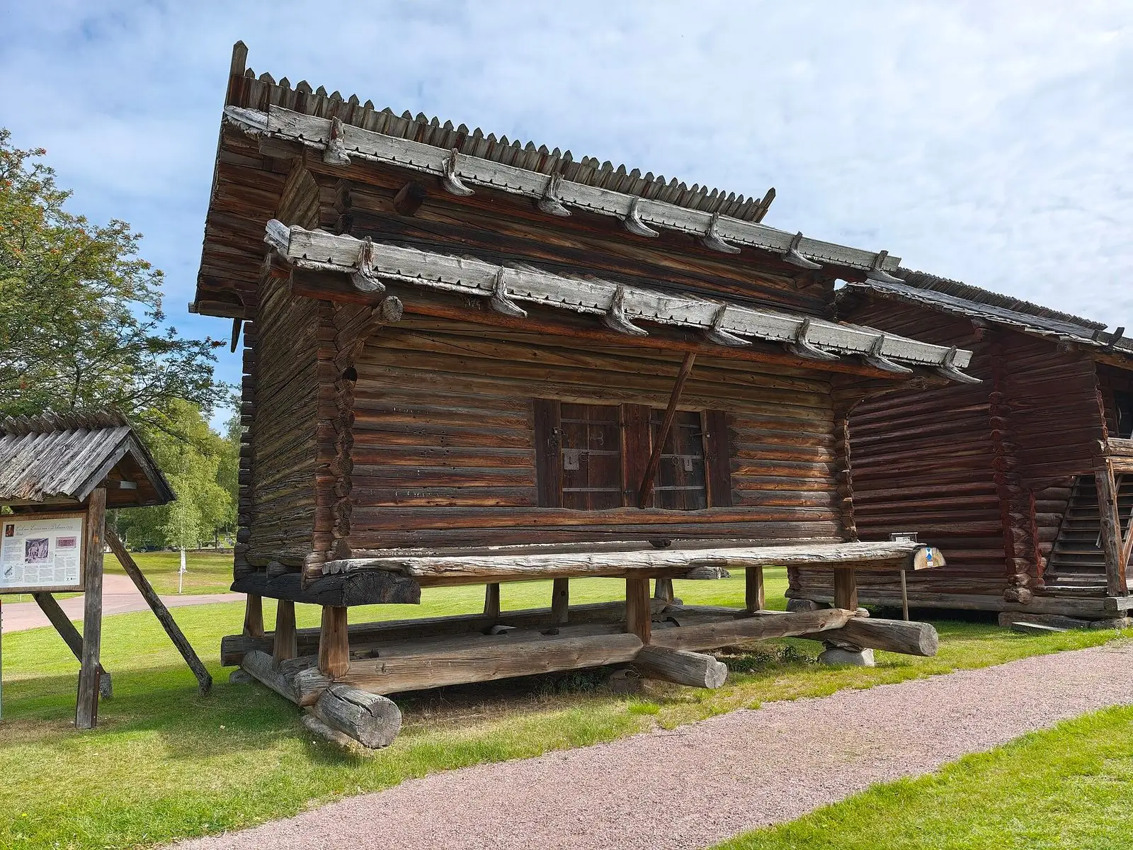 Gammal timrad bod i Älvdalen