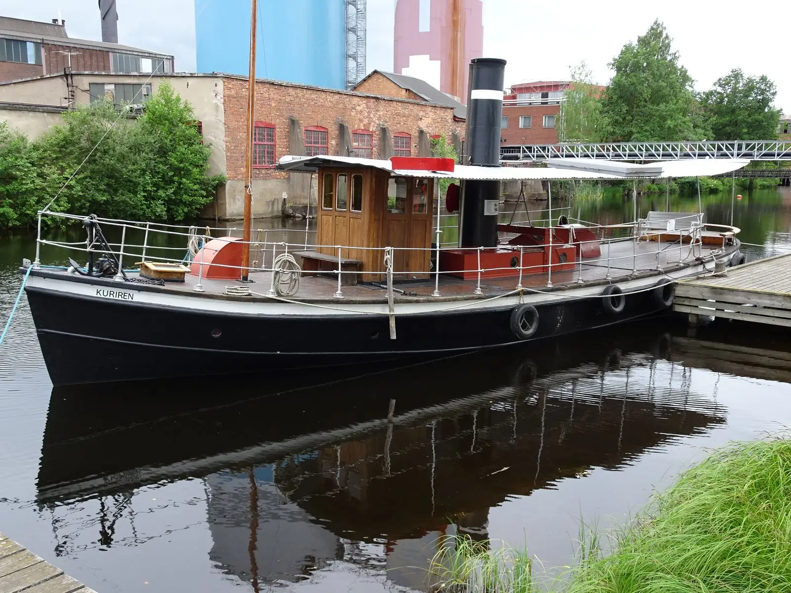 Ångbåten vid kajen i Smedjebacken
