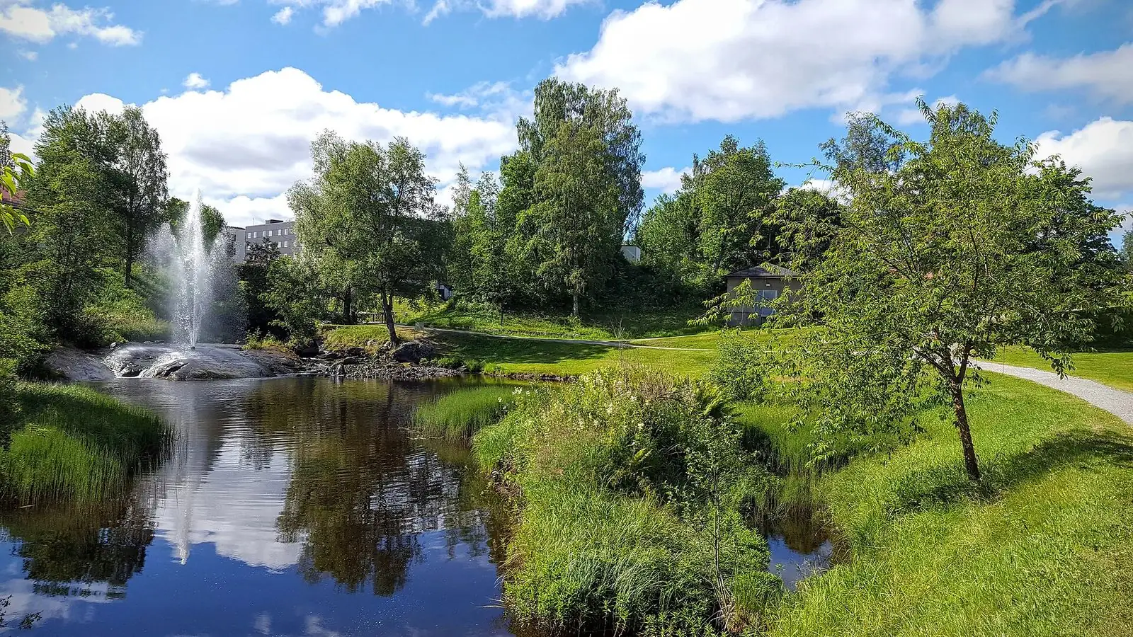 Park med fontän i Kramfors