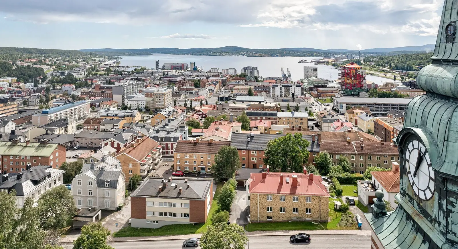 Utsikt över Örnsköldsvik och fjärden