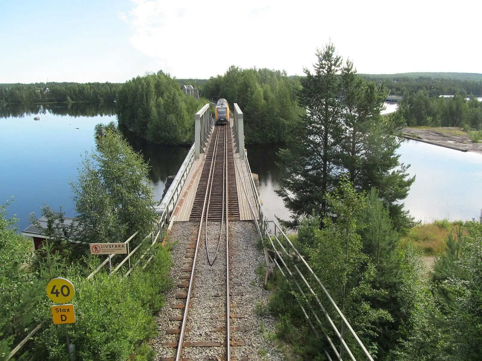 Järnvägsbron över vattnet