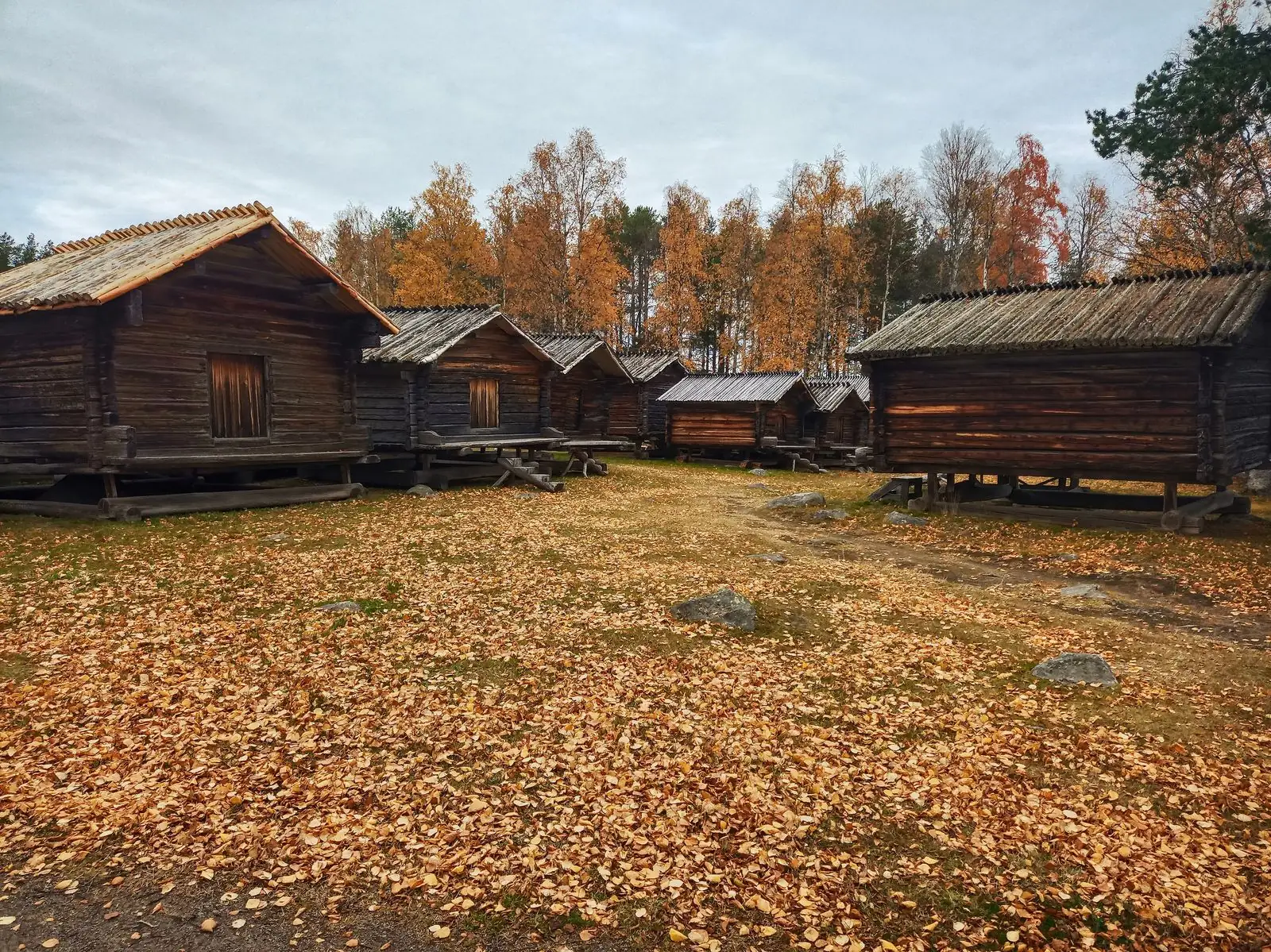 Lappstaden i Arvidsjaur en höstdag