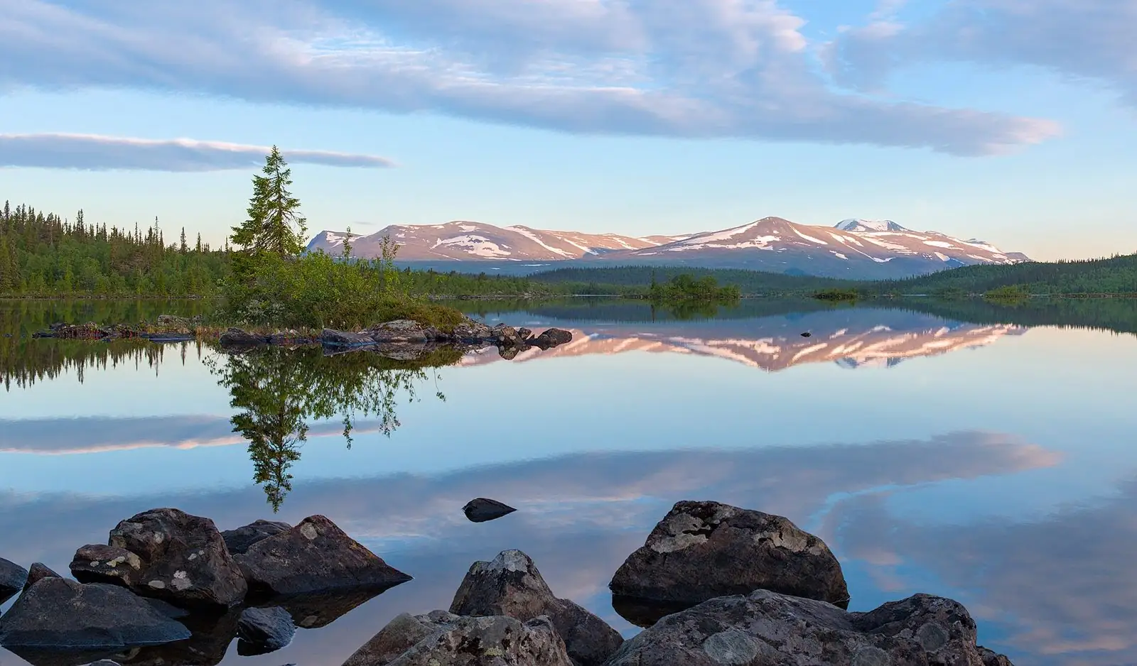Fjällsjö längs Kungsleden